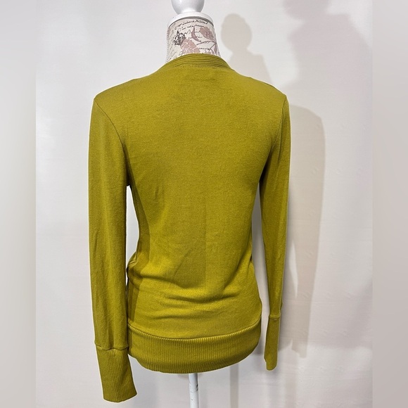 🛍️ ZENANA Apple green snap front cardigan size S. - Picture 7 of 13